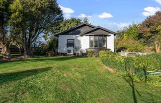 107 Ball Street, Kingswell