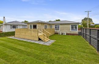 14 Cowling Road, Hurdon