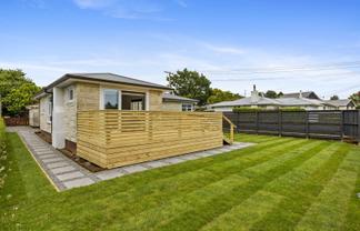 14 Cowling Road, Hurdon