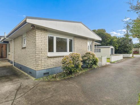 75 Clevedon Road, Papakura