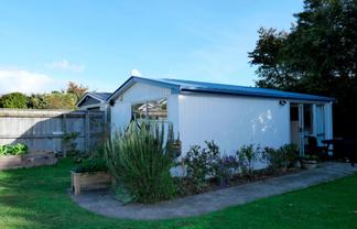 61 Alexander Rd, Raumati Beach