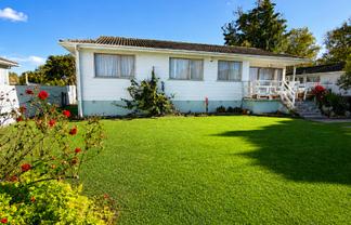 11 Joshua Pl, Weymouth