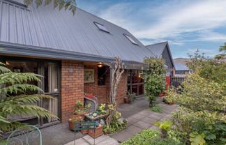 2/4 Herbs Place, Cashmere
