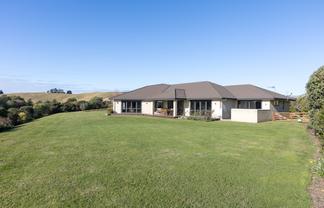 80 Silverton Road, Poraiti