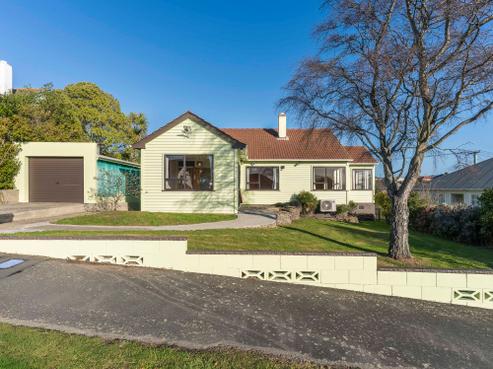 15 Dovecote Avenue, Corstorphine