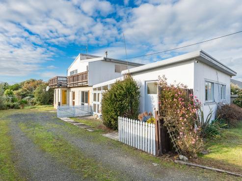 3 Palmer Place, Taieri Mouth