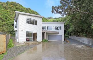 64A Peterhouse Street, Tawa