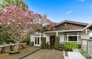 706 High Street, Boulcott
