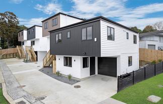 11A Kemp Road, Massey