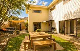 2/13B Maioro Street, New Windsor
