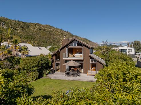 111 Pacific Parade, Matarangi