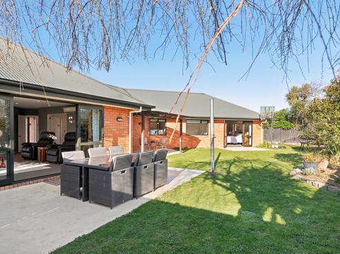 37 Parkinson Place, Woodend