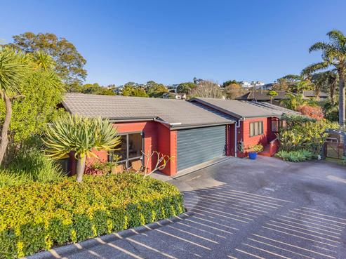 1/1031 Beach Road, Torbay