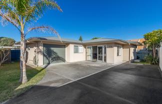 3A The Esplanade, Westshore