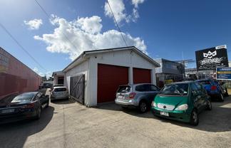 Functional Road Front Warehouse with Yard