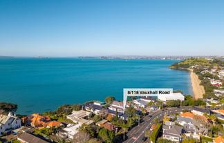8/118 Vauxhall Road, Devonport
