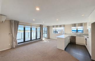 8/9 Freeman Way, Manukau