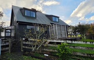 Auckland - Address withheld