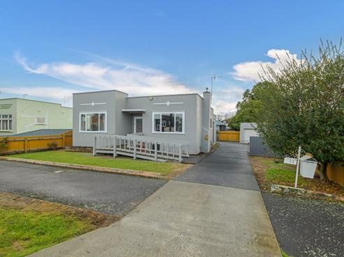 33 Rewa Street, Takaro