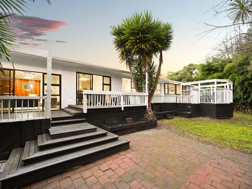 20 Splitt Avenue, Glenview