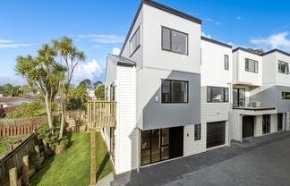 10 Tusac Place, Totara Vale