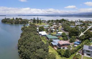 10 Roretana Drive, Athenree