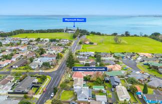 17 Gibbons Road, Weymouth