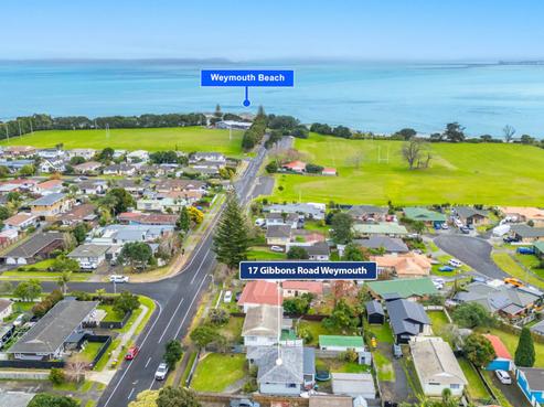 17 Gibbons Road, Weymouth