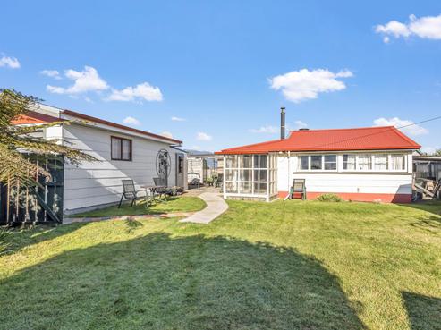 18 Shelswell Street, Westport