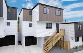 11B Kemp Road, Massey