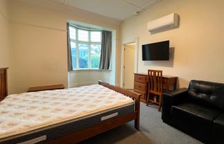 Room 1/ 9 Union Street, North Dunedin