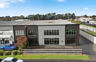 Warehouse, office & showroom opportunity