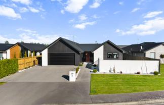 8 Redhaven Rise, Netherby