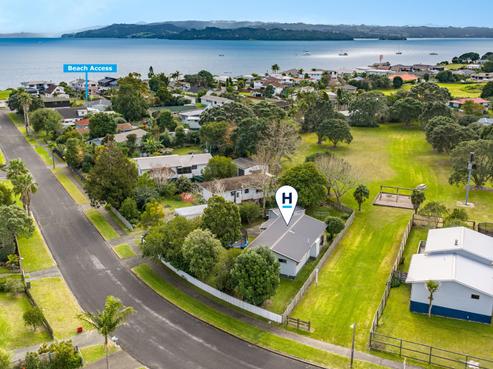 14 Shearwater Street, One Tree Point