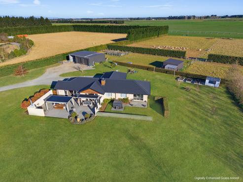 14 Hayfield Terrace, Cust