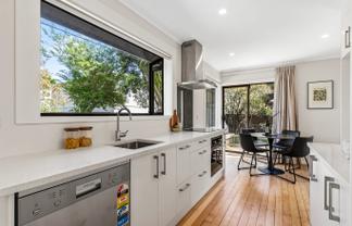 82A Riversdale Road, Avondale