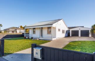 16 Queen Street, Feilding