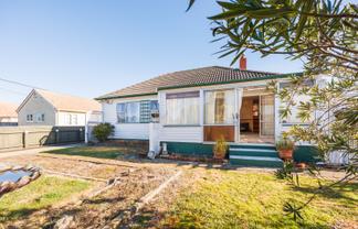 25 Easton Street, Foxton