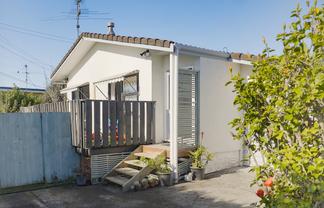 2/19 Scott Ave, Mangere Bridge