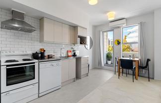 33 Karo Drive, Te Aro