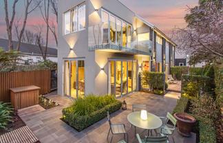 93 Merivale Lane, Merivale