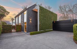 93 Merivale Lane, Merivale