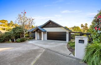 33 Chamari Close, Titirangi