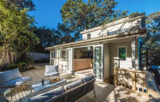 4 Hillside Road, Ostend