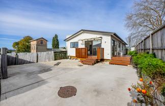 22A Lincoln Park Avenue, Massey