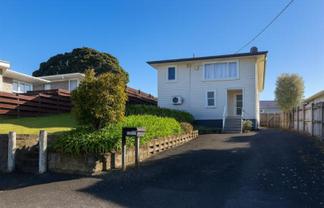 2/108 Young Street, New Plymouth