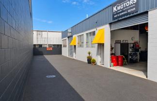 2x Units Available - 90% Warehouse 