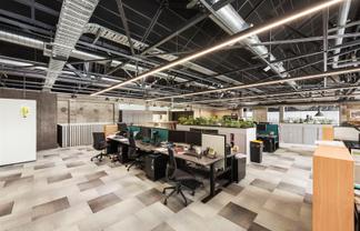 Stunning Waterfront Office Space in Catalina Bay