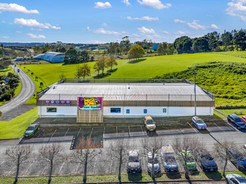 91 Small Road, Silverdale
