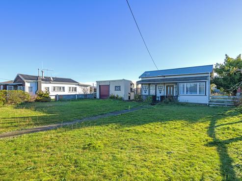 12 Johnston Street, Foxton